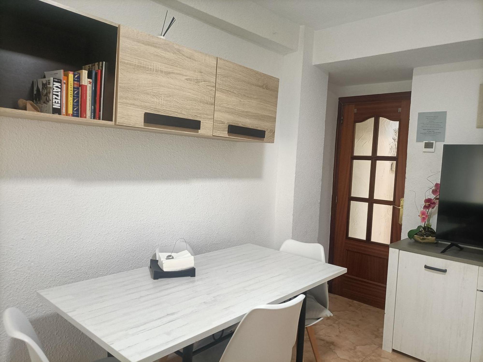 Apartamento Espacioso Frente Al Corte Ingles Con Plaza De Garaje Gratis - Vu75 萨拉曼卡 外观 照片